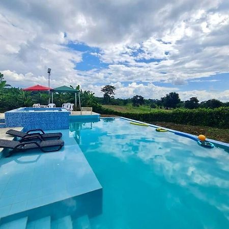 Finca En El Quindio Arrullo Cafetero Quimbaya Buitenkant foto