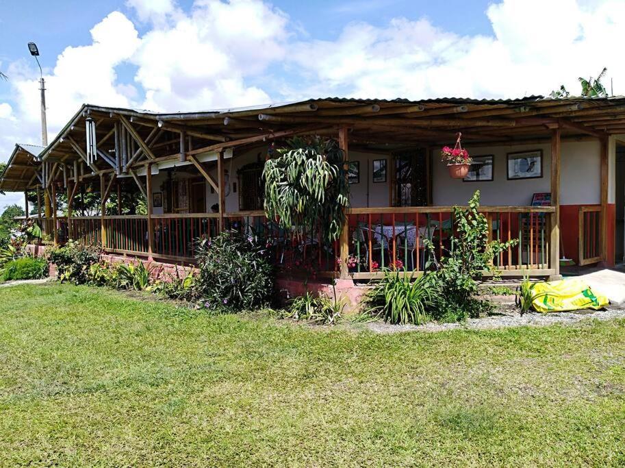 Finca En El Quindio Arrullo Cafetero Quimbaya Buitenkant foto